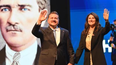 2024-2029 Balıkesir Şehir Yönetim Manifestosunu açıklayarak istihdamdan kentsel dönüşüme, sosyal