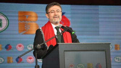 Tarım ve Orman Bakanı İbrahim Yumaklı, Balıkesir’in Sındırgı ilçesinde baraj