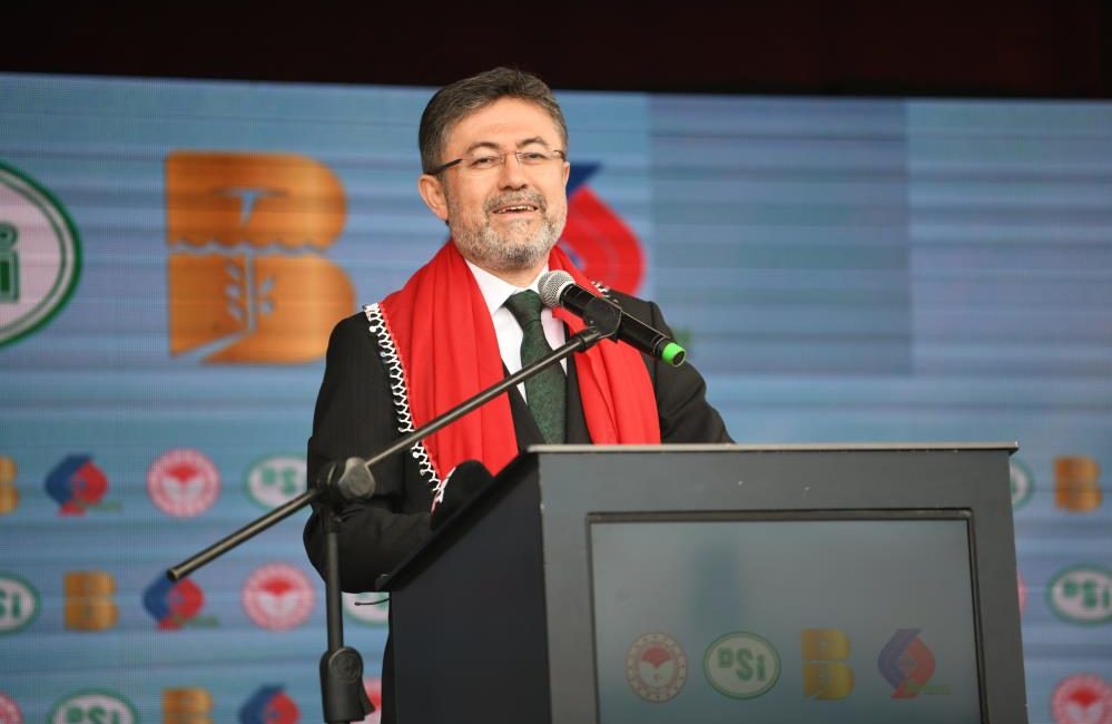 Tarım ve Orman Bakanı İbrahim Yumaklı, Balıkesir’in Sındırgı ilçesinde baraj