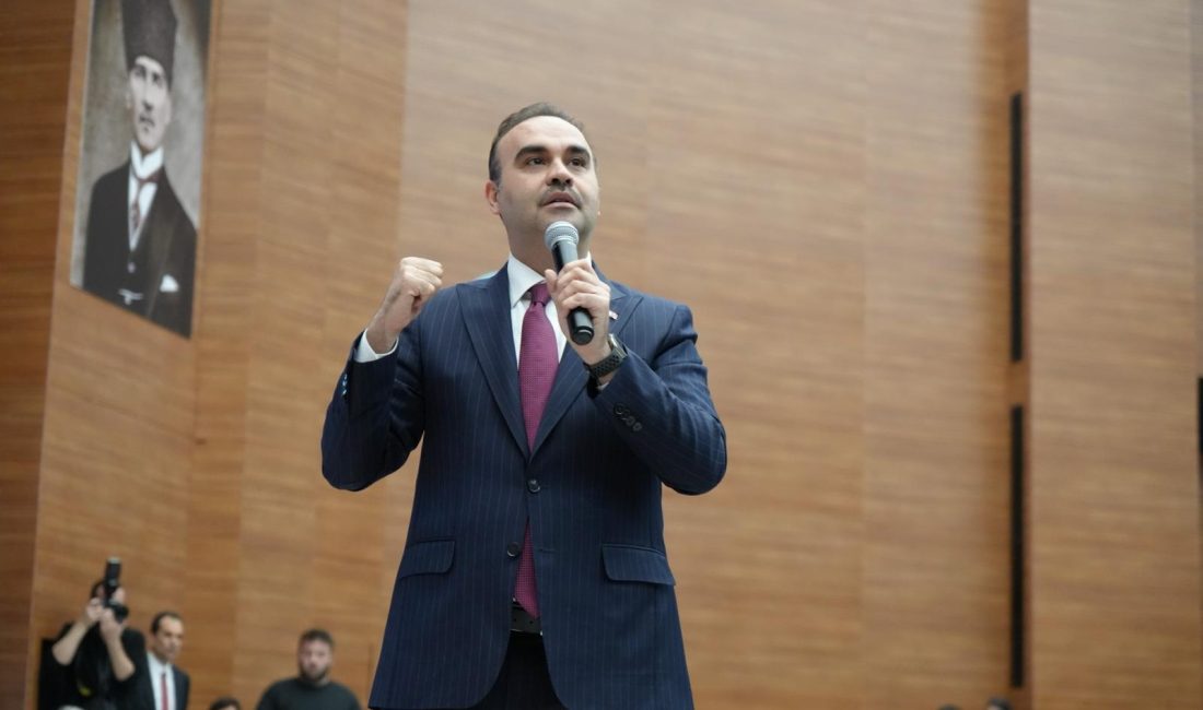 Bakan Kaçır gençlere uzay misyonunu anlattı Sanayi ve Teknoloji Bakanı Fatih Mehmet Kaçır, Balıkesir Üniversitesi’nde öğrencilerle