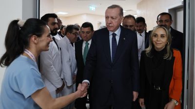Cumhurbaşkanı Recep Tayyip Erdoğan, küresel krizlere rağmen Türkiye’nin rekor büyüme
