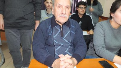 Burhaniye’de, Halk Eğitimi Merkezi Müdürlüğünün düzenlediği Üniversiteye Hazırlık Kursu ilgi