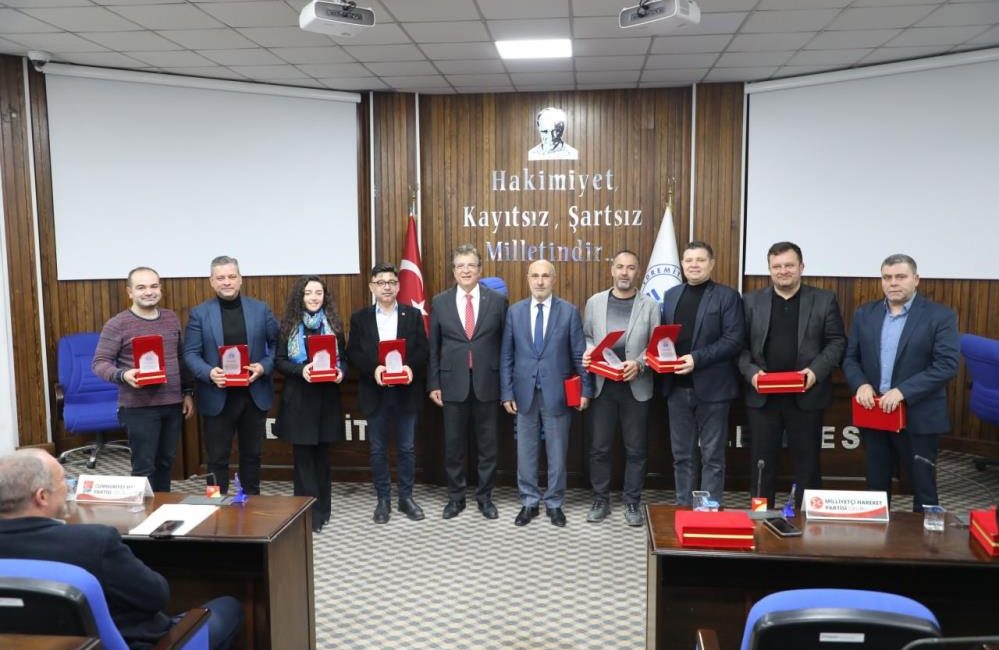 Edremit Belediye Meclisi’nde veda toplantısı Edremit Belediyesi’nde 2019-2024 döneminin son meclis toplantısı yapıldı. Edremit Belediye