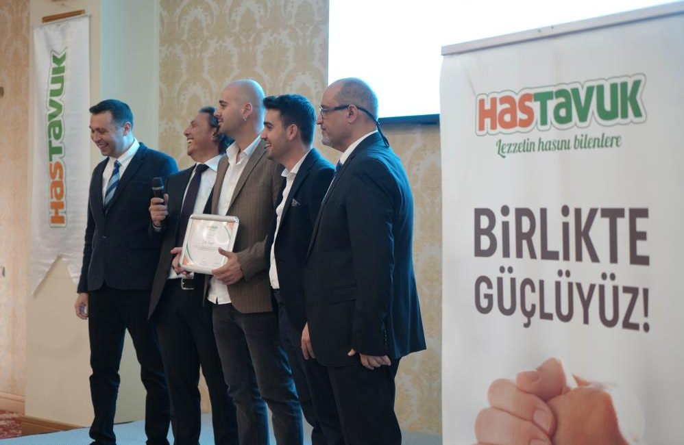 Türkiye’nin önde gelen beyaz et üreticilerinden Hastavuk, üreticilerini ödüllendirdi.Hastavuk, Balıkesir’de