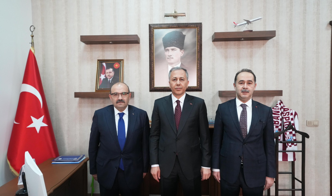 Bandırma Kaymakamı Engin Aksakal, Türkiye Cumhuriyeti İçişleri Bakanı Ali Yerlikaya’yı