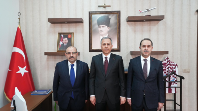 Bandırma Kaymakamı Engin Aksakal, Türkiye Cumhuriyeti İçişleri Bakanı Ali Yerlikaya’yı
