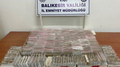 Burhaniye’de polis tarafından yapılan operasyonlarda 5 bin 980 adet kaçak
