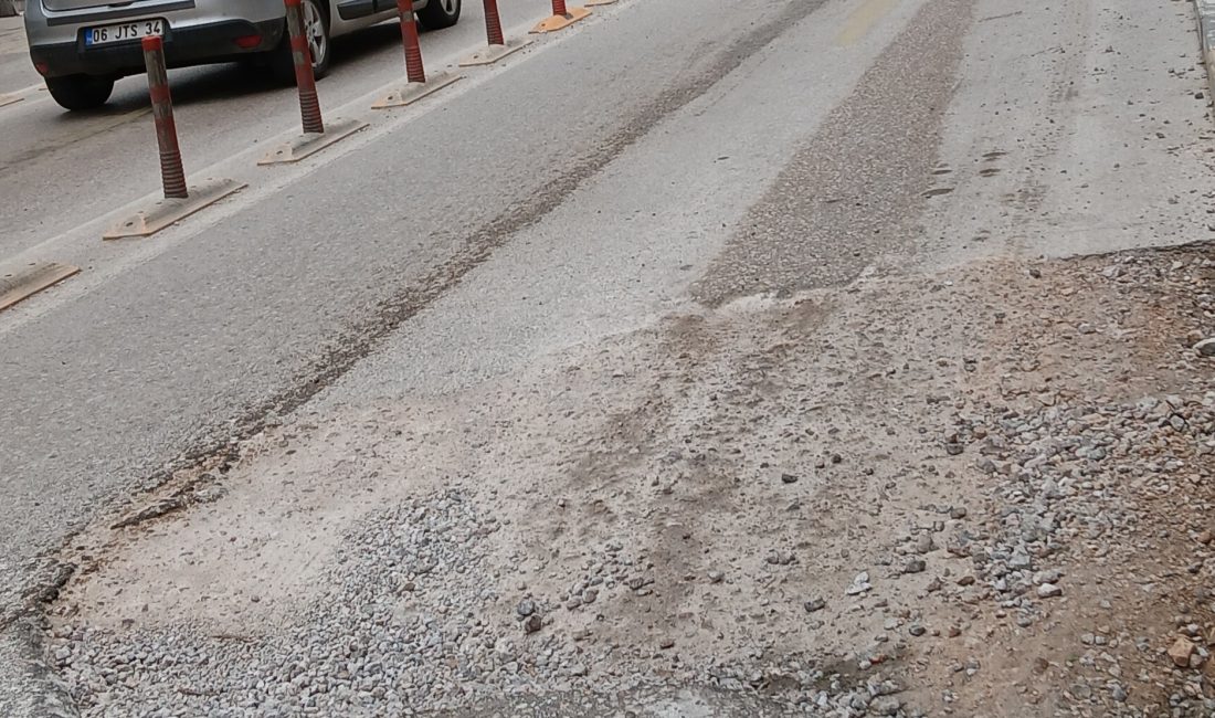 Herzaman olduğu gibi BASKİ kazdı ve öylece bıraktı gitti! İsmet