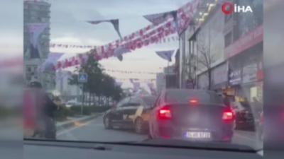Esenyurt’ta bir şahıs trafikte tartıştığı sürücüyü cadde boyunca takip ederek