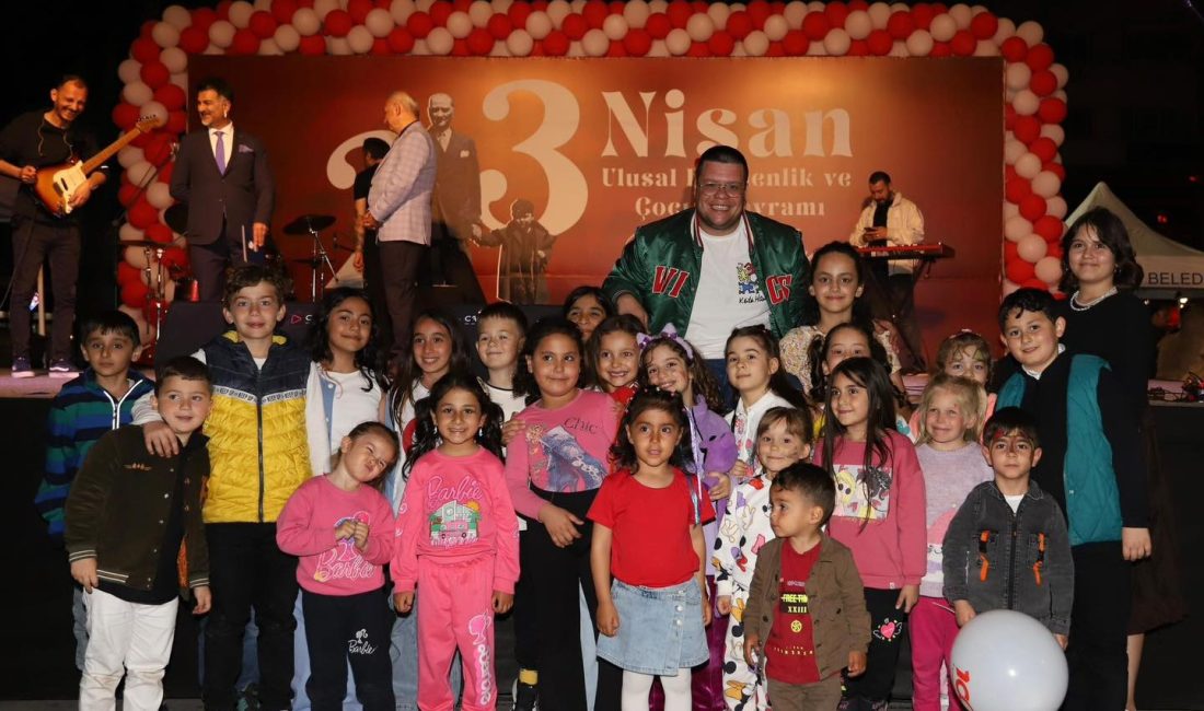 Balıkesir Büyükşehir Belediye Konservatuvarı tarafından Bandırma’da 23 Nisan Konseri gerçekleştirildi.