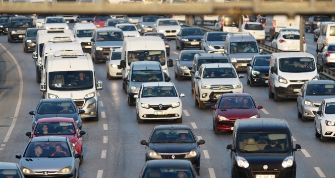 Türkiye’de 2022 yılında trafiğe kayıtlı motorlu kara taşıtları tarafından 343