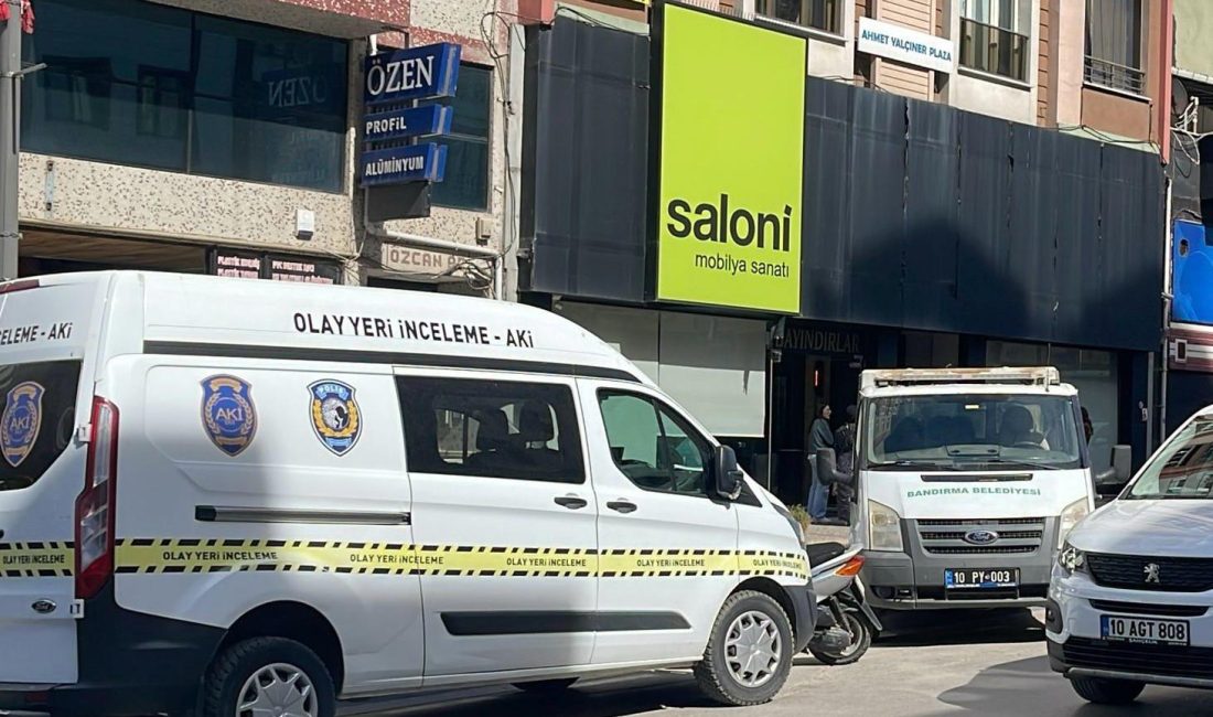 Cam silerken altıncı kattan düşerek hayatını kaybetti Bandırma’da cam silerken dengesini kaybeden kadın, 6. kattan düşerek hayatını