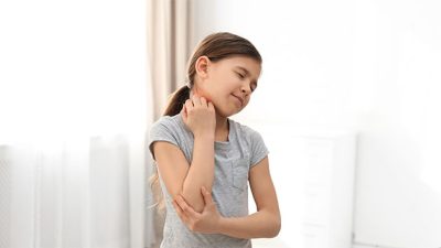 Skolyoz hakkında bilgiler veren Denizli Özel Tekden Hastanesi Ortopedi ve