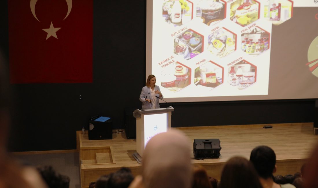 Bandırma’da “Markanın İyilik Hikayesi” konferansı Bandırma Onyedi Eylül Üniversitesi’nin seminer etkinlikleri kapsamında ,markalaşmada sosyal sorumluluk