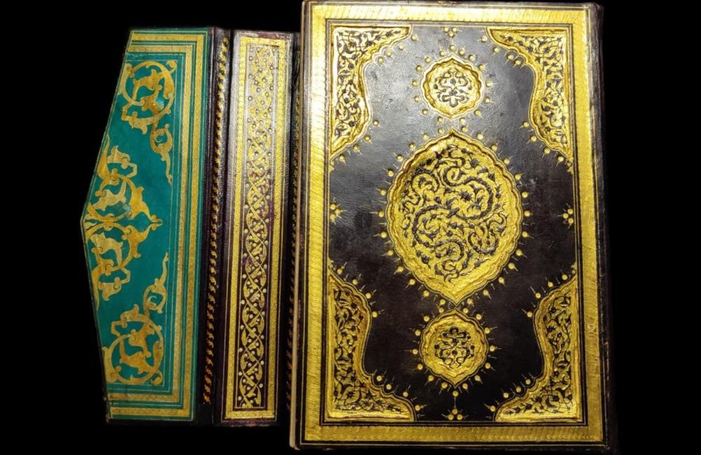 Yasa dışı yollarla ülkeden çıkarılan 5 asırlık Kur’an-ı Kerim Türkiye’ye geri getirildi Kültür ve Turizm Bakanı Mehmet Nuri Ersoy, Türkiye’den yasa dışı