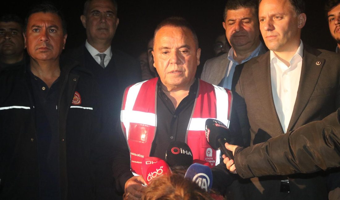 Başkan Böcek: “Teleferiğin yıllık ağır bakımları, normal rutin bakımları yapıldı” Antalya Büyükşehir Belediye Başkanı Muhittin Böcek, 1 kişinin ölümü ve