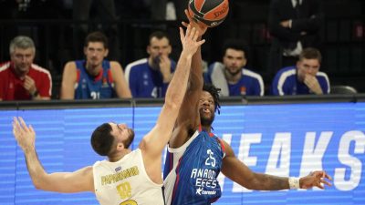 THY Euroleague’in 33. haftasında Fenerbahçe, yarın A. Efes’i konuk edecek.THY