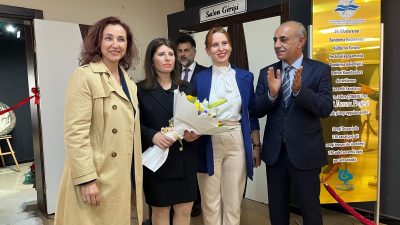 Bandırma’da Sanatçı Ümit Bademci’nin soğuk porselen eserlerinin yer aldığı “Yüreğimde