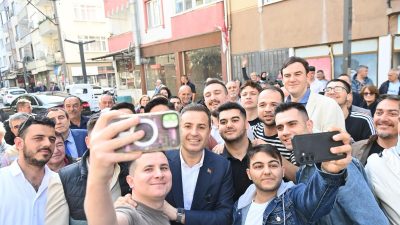 Susurluk ve Karesi ilçelerinde mahalle ziyaretleri gerçekleştirerek vatandaşların bayramını kutlayan