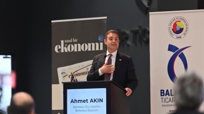  Balıkesir’de düzenlenen Su ve Sürdürülebilirlik Zirvesinde Balıkesir Büyükşehir Belediye Başkanı