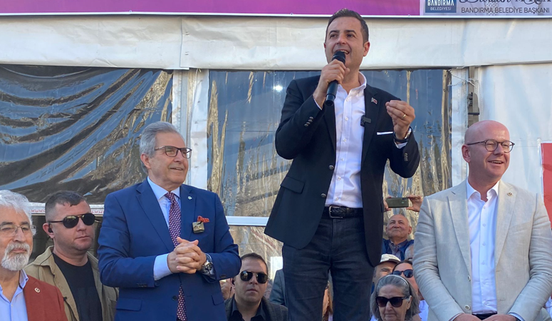 Akın: “Daha neyi devraldığımızı açıklamadık” Bandırma’ya ziyaret programı düzenleyen Balıkesir Büyükşehir Belediye Başkanı Ahmet Akın,