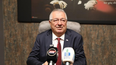 Edremit Belediye Başkanı Mehmet Ertaş, göreve başladığı ilk mesai gününde