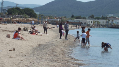 Burhaniye’de, 9 günlük bayram tatilinde hareketlilik yaşanırken, deniz sezonu da