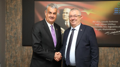 Edremit Belediye Başkanı Mehmet Ertaş, CHP’li Belediye Meclis Üyesi Cavit