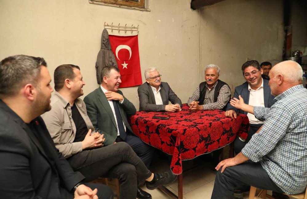 Başkan Deveciler hemşehrileri ile buluşmaya devam ediyor Kırsal mahalle ziyaret programları kapsamında Karadere, Kurucaoluk, Şahinler, Şarköy, Yaylacık