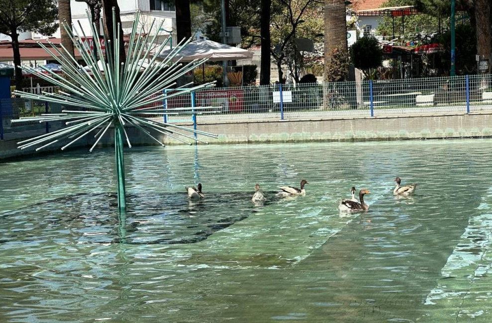 Edremit Belediye Başkanı Mehmet Ertaş, ilçede bir dönemin sembolü olan