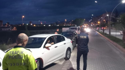 Edremit’te umuma açık yerlerde asayiş, trafiğin yoğun olduğu noktalarda ise