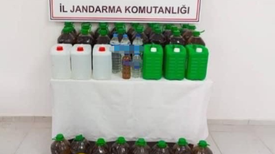 Erdek’te kaçak alkol ve sahte zeytin yağı ürettiği tespit edilen
