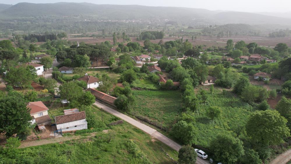 Korhan Berzeg’i arama çalışmalarına ara verildi Gönen’e bağlı Armutlu Mahallesi’nde kayıp Ekonomist Korhan Berzeg’e (83) ait