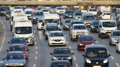 İstanbul Valiliği, büyük araçların 14 Nisan saat 05.00 ile 15