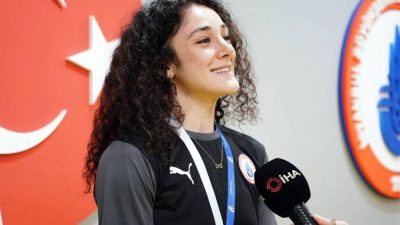 Milli sporcu Neslihan Yiğit Arın, Avrupa Badminton Şampiyonası tek kadınlar