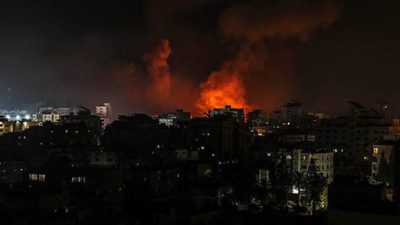 İsrail tarafından yapılan açıklamada, İran’ın 100’den fazla insansız hava aracı