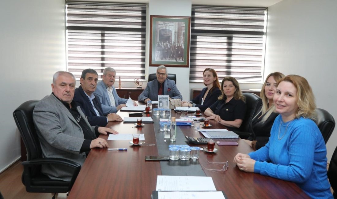 Bandırma’nın eksikliklerinin tamamlanmasına yönelik yapılan encümen toplantısında Bandırma Belediye Başkanı