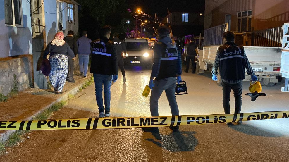 Karısıyla kavga etti, baldızını bıçakladı Kocaeli’nin İzmit ilçesinde bir şahıs, karısıyla kavga ettiği sırada araya
