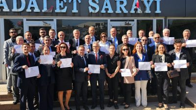 Cumhuriyet Halk Partisi’nden(CHP) Bandırma Belediye Başkanı seçilen Dursun Mirza ve