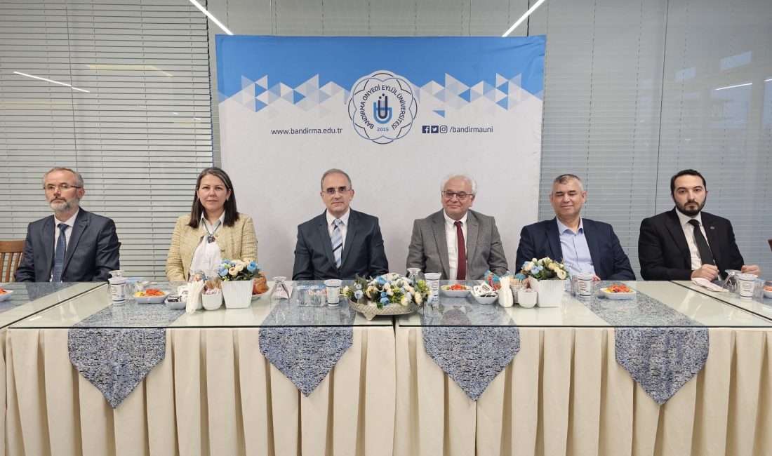 Bandırma Onyedi Eylül Üniversitesi’nde düzenlenen iftar davetinde Rektör Prof. Dr.