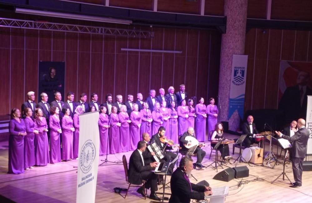 Balıkesir Türk Müziği Korosu Bodrum’da konser verdi Balıkesir Türk Müziği Korosu’nun Bodrum Şehit Serkan Göker İlkokulu yararına