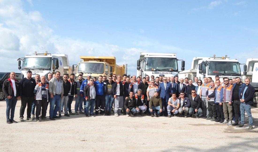 Şantiye personeli ile kahvaltı sofrasında bir araya gelen Bandırma Belediye