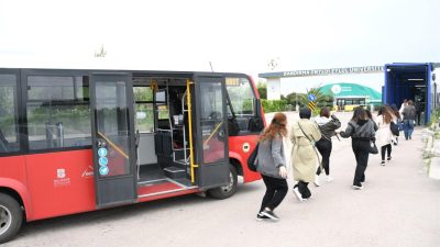 Balıkesir Büyükşehir Belediyesi, Bandırma Onyedi Eylül Üniversitesi’nde okuyan öğrencilere, bahar