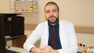 Sivas Numune Hastanesi’nde görev yapan Tıbbi Onkoloji Uzmanı Dr. Ahmet