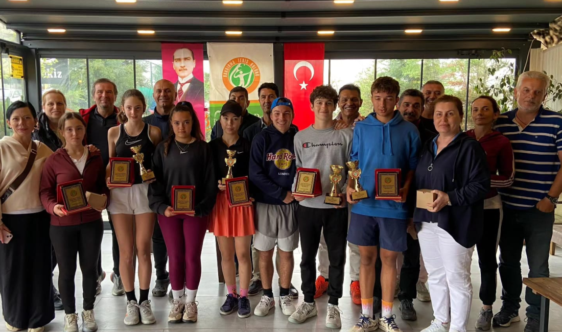 Bandırma Tenis Kulübü tesislerinde gerçekleşen “Büyükler Bahar Kupası Türkiye Serisi-3”