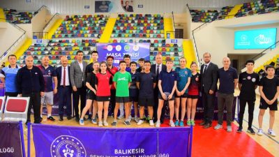 Balıkesir, Şehit Turgut Solak Spor Salonu’nda Türk Devletleri Teşkilatı bünyesindeki