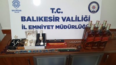 Paşabayır Mahallesi’nde bir eve pencereyi zorlayarak giren şahıs, çaldığı malzemeler