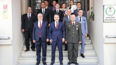 Cumhuriyetin kurucusu Mustafa Kemal Atatürk’ün Edremit’e gelişinin 90. yıl dönümü,