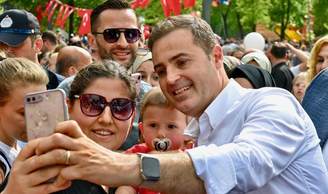 Büyükşehir Belediye Başkanı Ahmet Akın, Balıkesirli çocukların unutulmaz bir 23