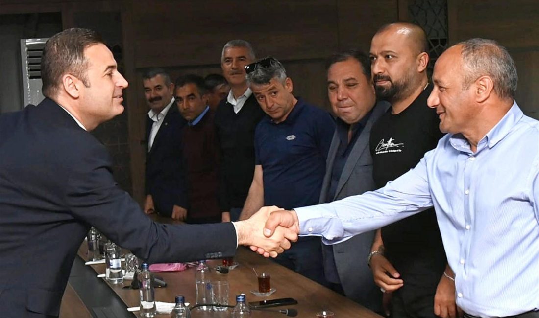 Başkan Ahmet Akın muhtarlarla buluştu Altıeylül İlçesi kırsal mahalle muhtarları Balıkesir Büyükşehir Belediye Başkanı Ahmet